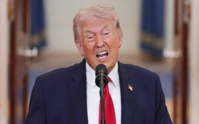 ৪৮ ঘণ্টার আল্টিমেটাম ইরানকে ট্রাম্পের কড়া হুঁশিয়ারি