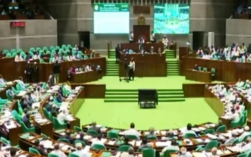 সরকারি চাকরিতে প্রবেশে বয়সসীমা ৩২ নির্ধারণ বিল সংসদে পাস